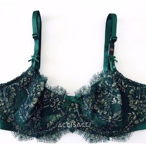 NWT*Dream Angels Push Up Without Padding